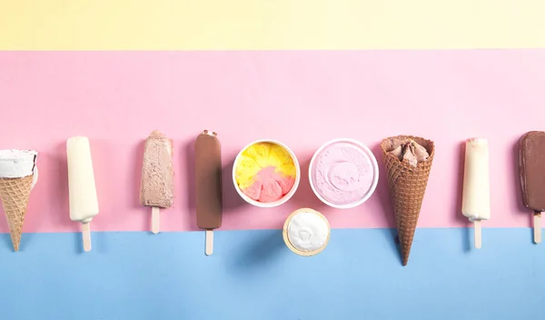 Ice Cream Waffle Cone Strawberry Vanilla Chocolate — Stock Photo, Image