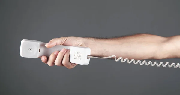 Mão Masculina Segurando Receptor Telefone — Fotografia de Stock