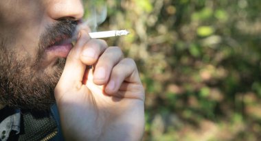 Sigara içen adam. Sigara içme kavramı