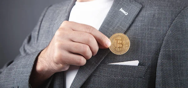 Ember Bitcoint Tesz Zsebébe — Stock Fotó