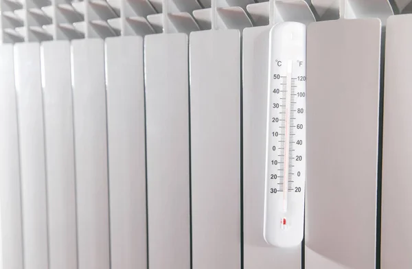 Thermometer Heizkörper — Stockfoto