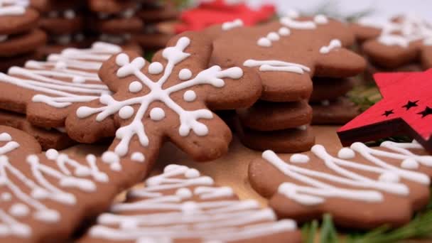Freshly Baked Homemade Christmas Gingerbread Cookies Form Snowflakes Christmas Trees — Stock Video