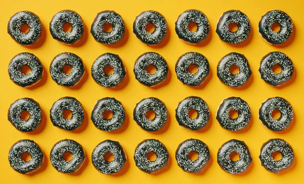 Donuts Chocolate Sobre Fondo Naranja Vibrante Renderizado Patrón Fondo Alimenticio — Foto de Stock