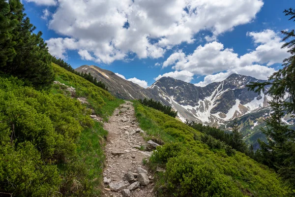 Slovak Batı Tatras. Rohace tepelerinin görüntüsü.