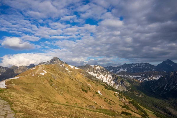 Tatra Dağları Nda Dağ Yürüyüşü Patikası — Stok fotoğraf