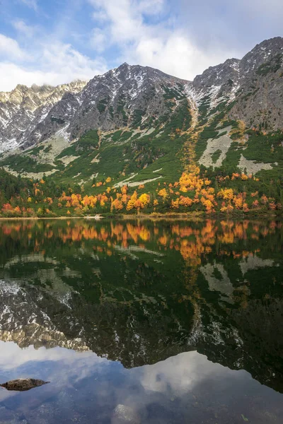 Popradske Pleso Bellissimo Lago Montagna Slovacchia Autunno — Foto Stock