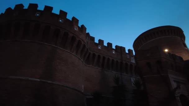 Low Angle View Airplane Sunset Fly Beautiful Renaissance Castle Julius — Stok video