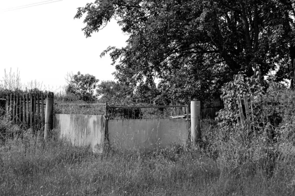 Beautiful Old Gate Abandoned House Village Natural Background Photography Consisting — Zdjęcie stockowe