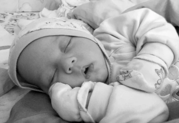 Beautiful Sleeping Baby Boy Child Hat Posing Photographer Color Photo — Stock Photo, Image