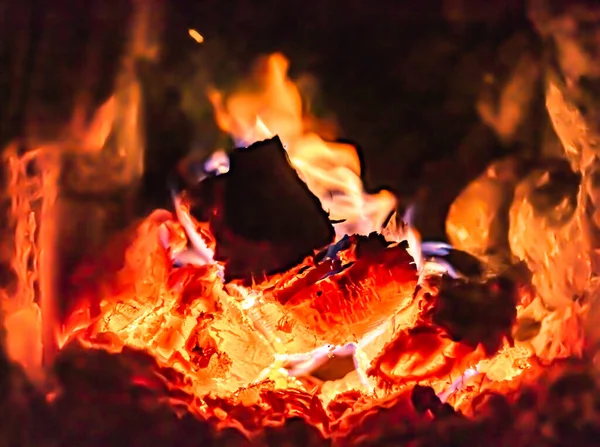 Prachtige Oude Open Haard Met Lichte Vlam Vuur Voor Verwarming — Stockfoto