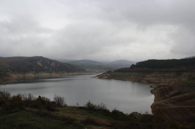 Güz Gri Günü, Gürcistan, Algeti Barajı
