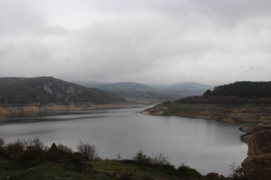 Güz Gri Günü, Gürcistan, Algeti Barajı