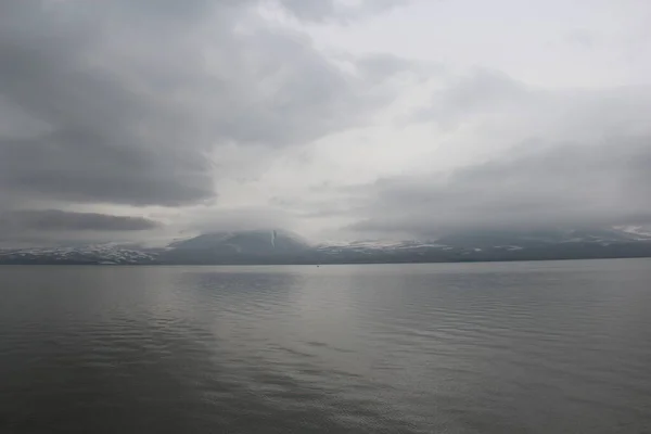 Jezioro Paravani Jesienny Szary Dzień Gruzja — Zdjęcie stockowe
