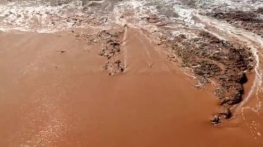 Okyanus dalgalarının, su akışının videosu 