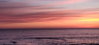 Portekiz, güzel turuncu gün batımı, deniz, okyanus suyu 