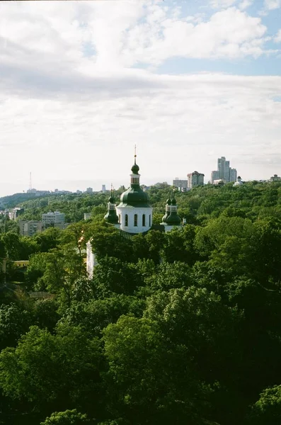 Bela Paisagem Verão Com Igreja Kyiv — Fotografia de Stock