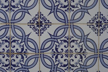 Soyut Azulejo süsü. Geleneksel Portekiz seramik fayans duvarı. Portekiz 'deki ev için tipik dış dekorasyon özeti. 