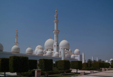 Abu Dhabi, Birleşik Arap Emirlikleri'Şeyh Zayed Camisi dış görünümüne