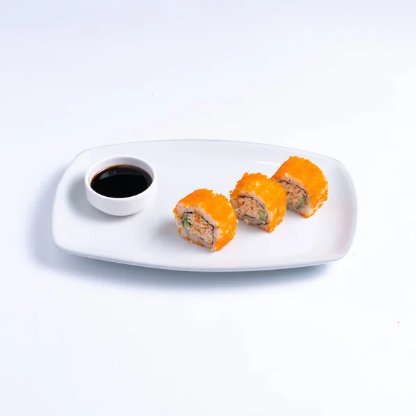 Sushi Roll Soy Sauce White Plate White Background — Zdjęcie stockowe