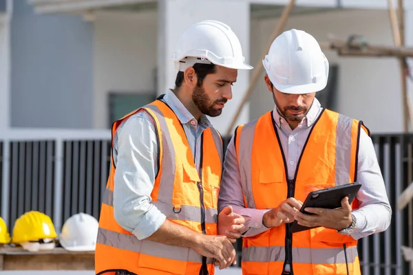 Ingeniero Equipo Arquitectos Reúnen Para Planificar Nuevo Proyecto Que Mide — Foto de Stock