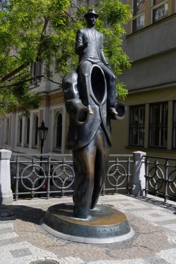 Çek Cumhuriyeti 'nin Prag bölgesinde ve çevresinde kaleler, köprüler, mimari ve binalar, şehirler ve kasabalar