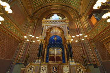 Çek Cumhuriyeti 'nin Prag bölgesinde ve çevresinde kaleler, köprüler, mimari ve binalar, şehirler ve kasabalar