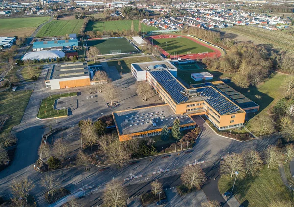 Mittelrhein Gymnasium Muehlheim Kaerlich Escuela federal vista panorámica aérea cerca de la ciudad de Koblenz en Alemania — Foto de Stock