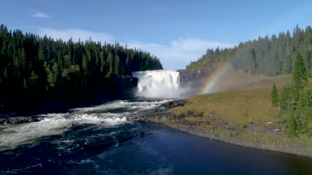 Zomer Uitzicht Beroemde Waterval Tannforsen Noord Zweden Met Regenbogen Mist — Stockvideo