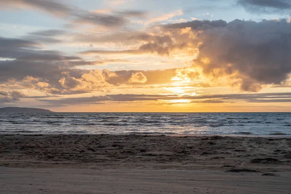 Pôr Sol Colorido Bela Praia Areia Dourada Laholm Melbystrand Suécia — Fotografia de Stock