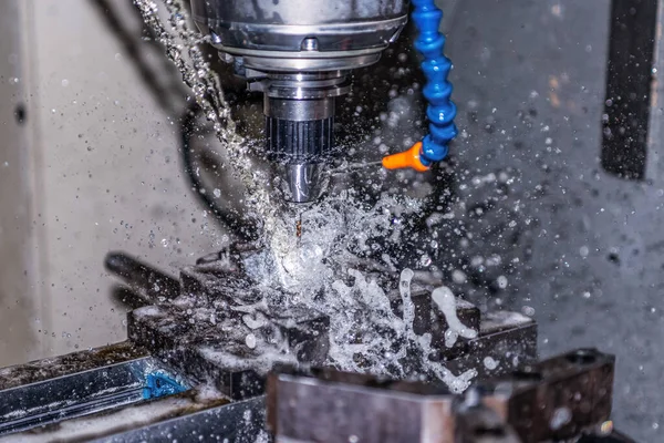 Industrial Metalworking Cutting Process Cnc Milling Cutter Machine — Stok fotoğraf