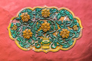 Pekin, Çin 'deki Yasak Şehir' de duvarda çeşitli doku ve desenler var..