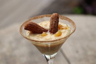 deliciosa sobressa - Torta de morango - deliciosa sobremesa de leite condensado - brigadeiro