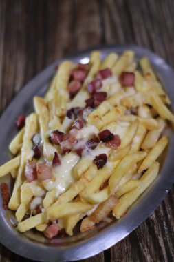 Et ve patates kızartması - Lezzetli Yemek