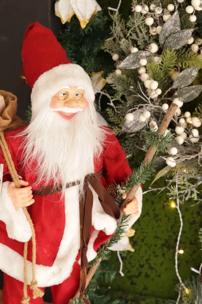 Weihnachtsmann Mit Weihnachtskleidung — Stockfoto