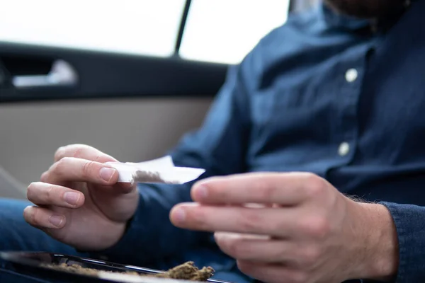 Molinillo Triturado Paquete Conjunto Cannabis Malezas Fondo Coche Cerrar Marihuana —  Fotos de Stock