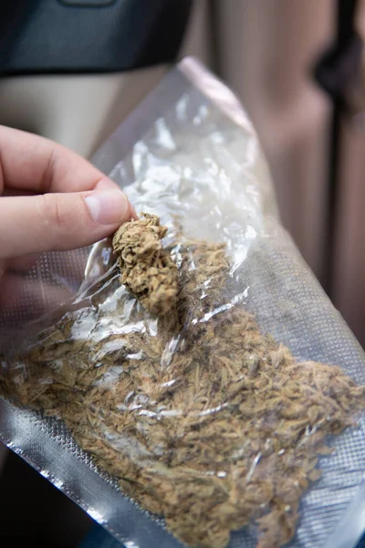 Marijuana Bud Flowers Cannabis Grinder Shredded Cannabis Joint Packet Weed —  Fotos de Stock