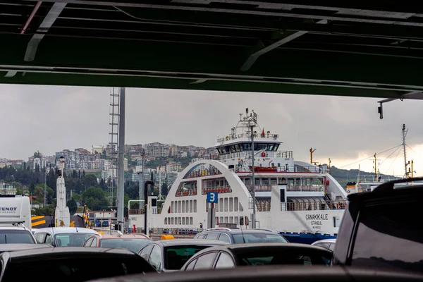 Turquia Istambul 2022 Carros São Transportados Por Ferry Balsa Transporta — Fotografia de Stock