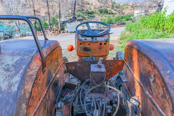 Old Red Vintage Tractor Open Cab Photo Rural Tractor Cab — Stock Photo, Image