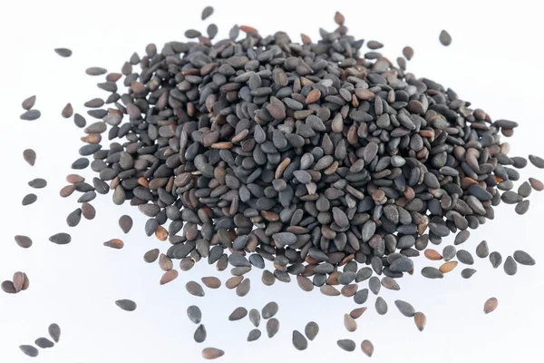Pile Black Sesame Seeds Isolated White Background — Stock Photo, Image