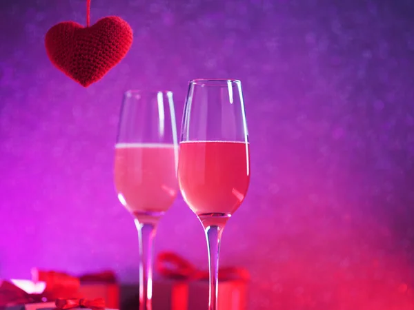 Romantic Valentine Day Card Two Glasses Wine Cider Red Knitted — Stock Photo, Image