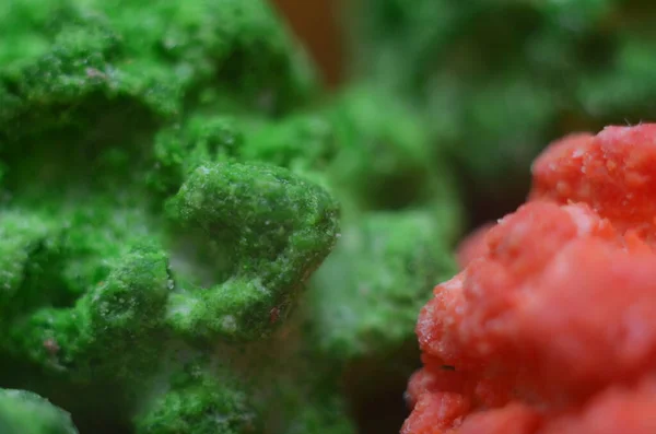 Mikroskopla kırmızı ve yeşil