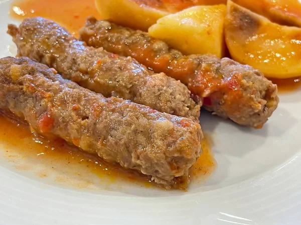 Смачна Традиційна Турецька Їжа Фрикадельки Картоплею — стокове фото