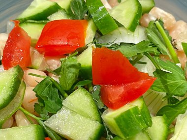 Lezzetli geleneksel Türk yemekleri, hindistan cevizi salatası.