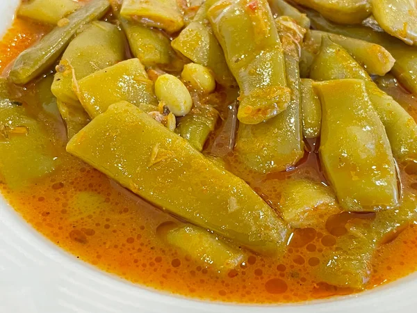 Lezzetli geleneksel Türk yemeği, zeytinyağlı yeşil fasulye.