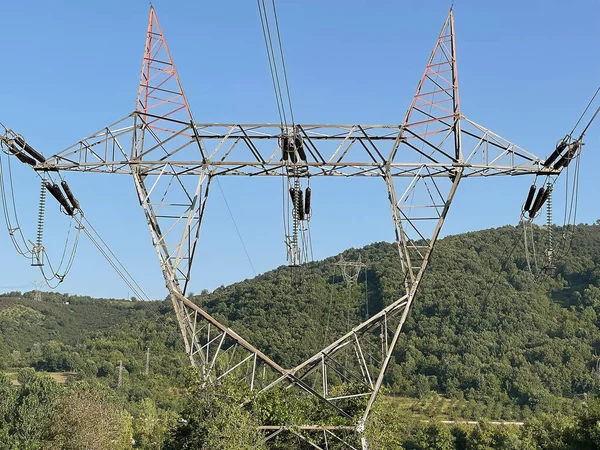 Groene Lijn Voor Transmissie Van Elektriciteit Elektriciteit — Stockfoto