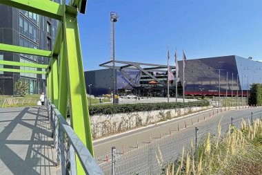 umraniye, istanbul, hindi-Eylül 18.2021 açık hava alışveriş merkezi. İstanbul 'un Asya yakasındaki modern mimarisi ve perakende mağazalarıyla Buyaka ve Meydan alışveriş merkezinin manzarası. 