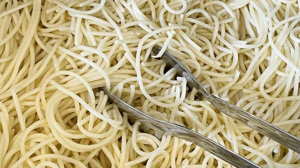 Zbliżenie Gotowy Jedzenia Makaron Spaghetti — Zdjęcie stockowe