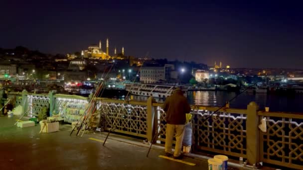 Istanbul Kalkoen November 2021 Amateur Vissers Galata Brug Vroege Ochtend — Stockvideo