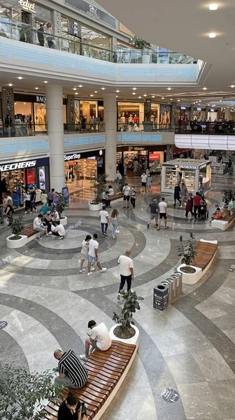 Vista Interna Centro Comercial Aqua Pessoas Lojas Varejo Distrito Florya — Fotografia de Stock