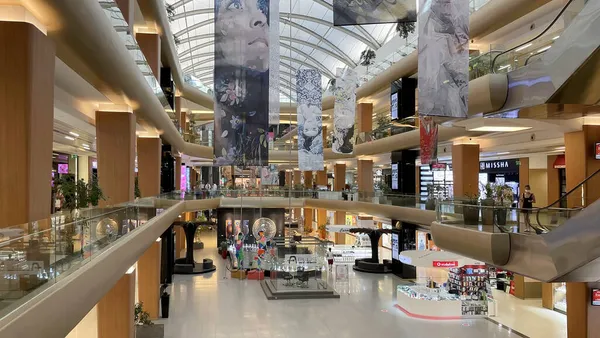 Atakoy Istanbul Turquia Julho 2021 Vista Interna Shopping Aplus Pessoas — Fotografia de Stock